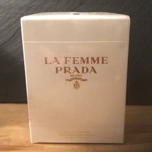 PRADA La Femme Eau De Parfum Vaporisateur Spray